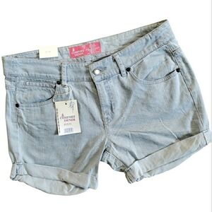 Comfort Denim Cuffed Jean Shorts Light Wash Pockets NWT